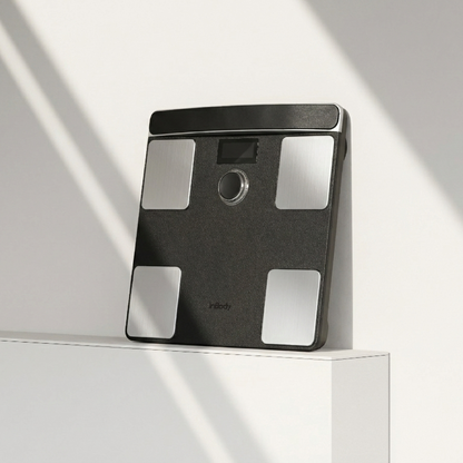 InBodyDial H40 Black on a white surface with a light gray background